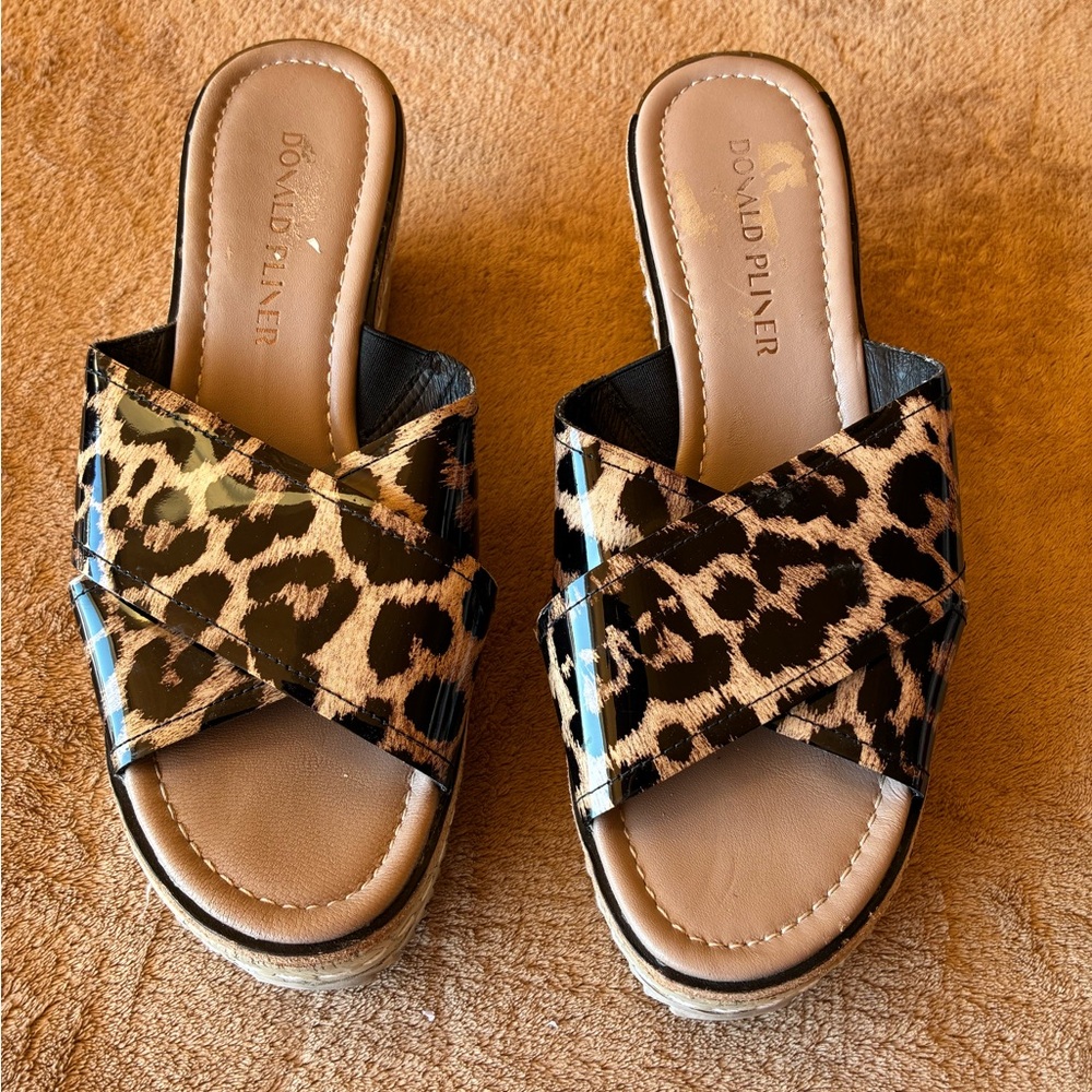 Donald Pliner Idealoa Leopard Patent Wedge Sandals
Size 8.5
